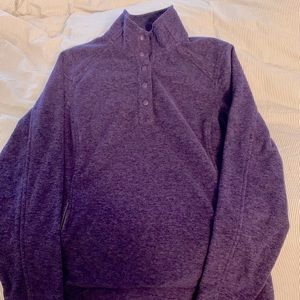 🦄Duluth plum pullover size M